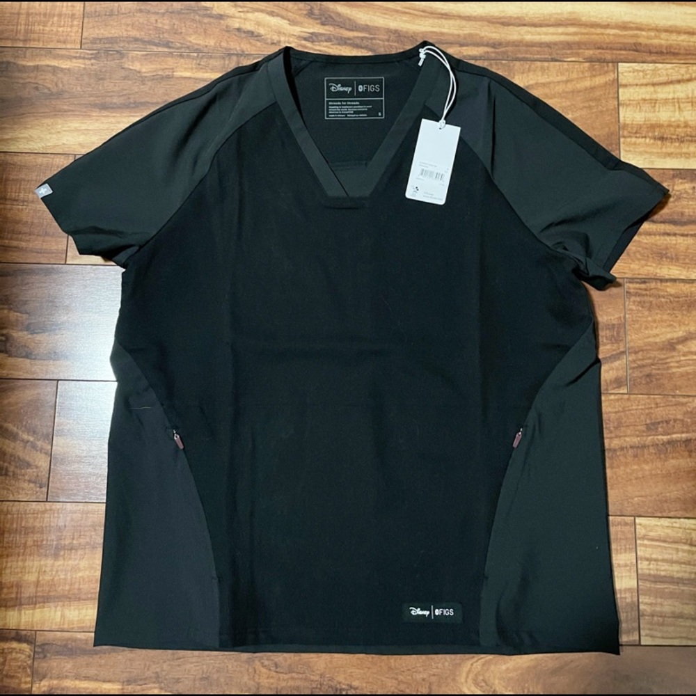 FIGS Mickey Mouse Scrub Top ♠️